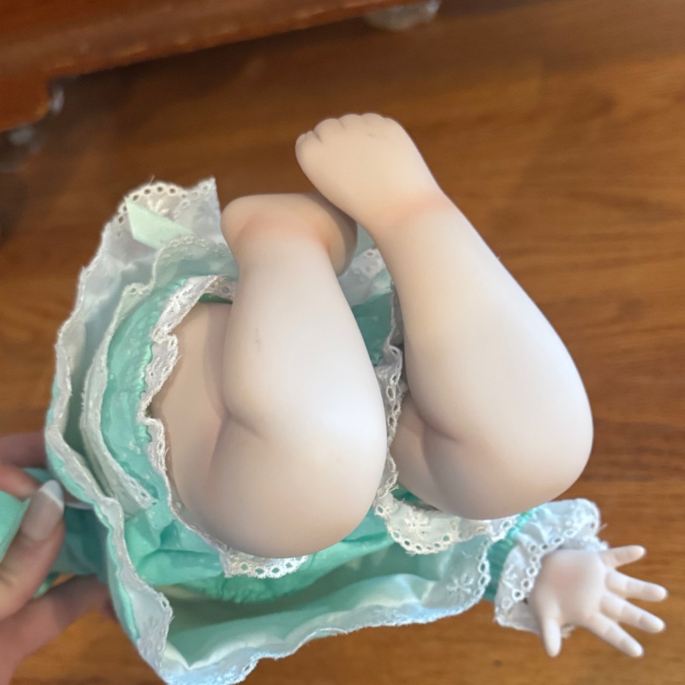 Vintage Porcelain Doll with Green Dress - Picture 3 of 5